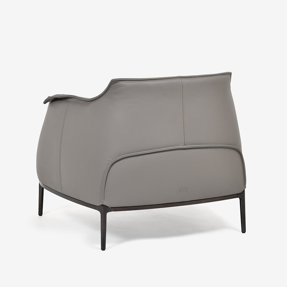 PoltronaFrau（ポルトローナ・フラウ）アームチェア「アーチボルドラージ」革トープ色 #SC26Topo【お手入れキットの特典付き】