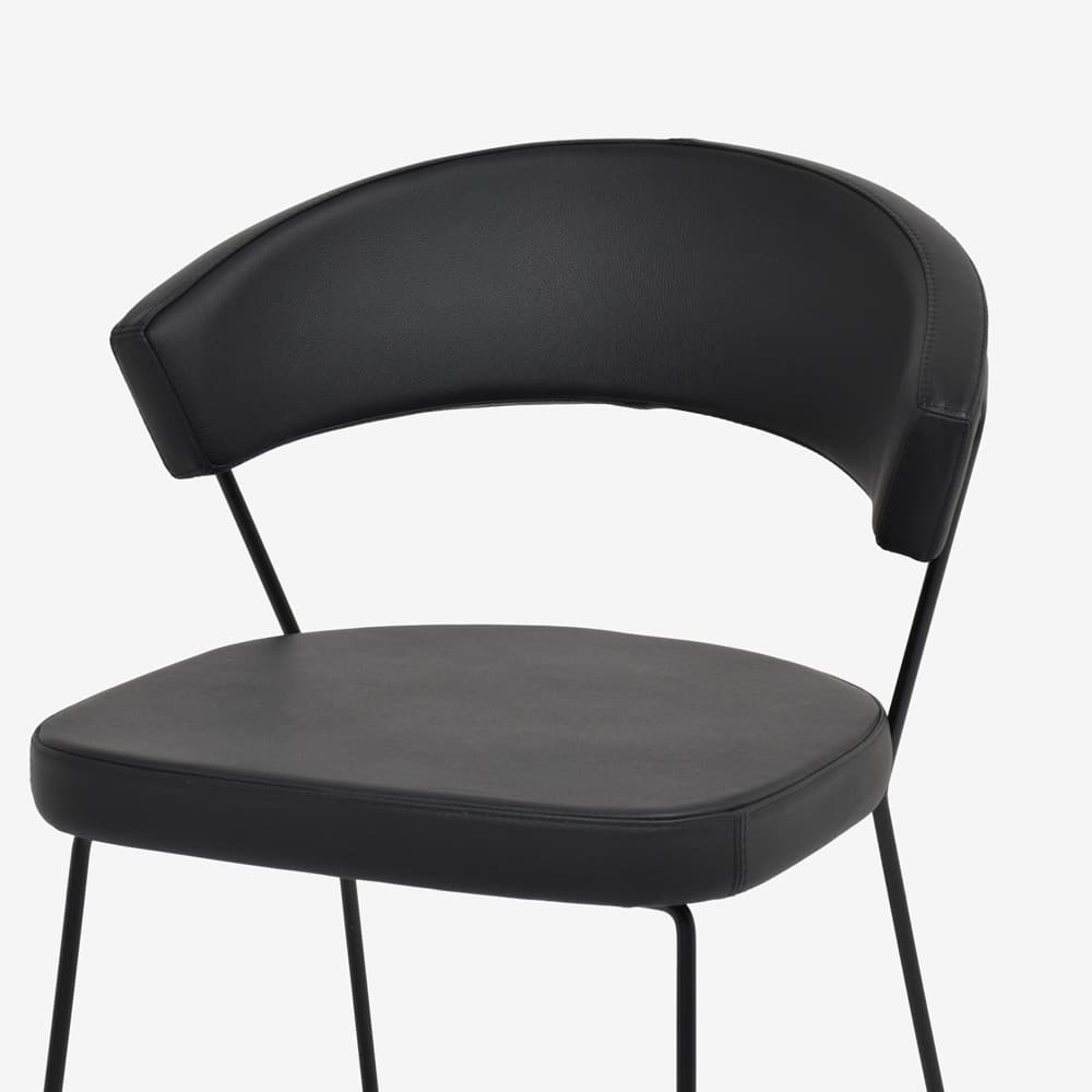 Calligaris（カリガリス）ダイニングチェア「New York CB1022」革ブラック/脚部マットブラック