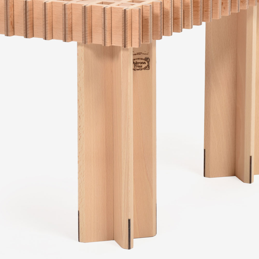 PoltronaFrau（ポルトローナ・フラウ）センターテーブル「キョウト」幅102cm 奥行50cm ビーチ材