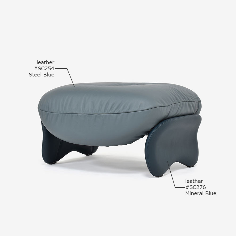 PoltronaFrau（ポルトローナ・フラウ）オットマン「スクワッシュ」幅72cm 革スチールブルー色/ミネラルブルー色【次回入荷未定】【お手入れキットの特典付き】