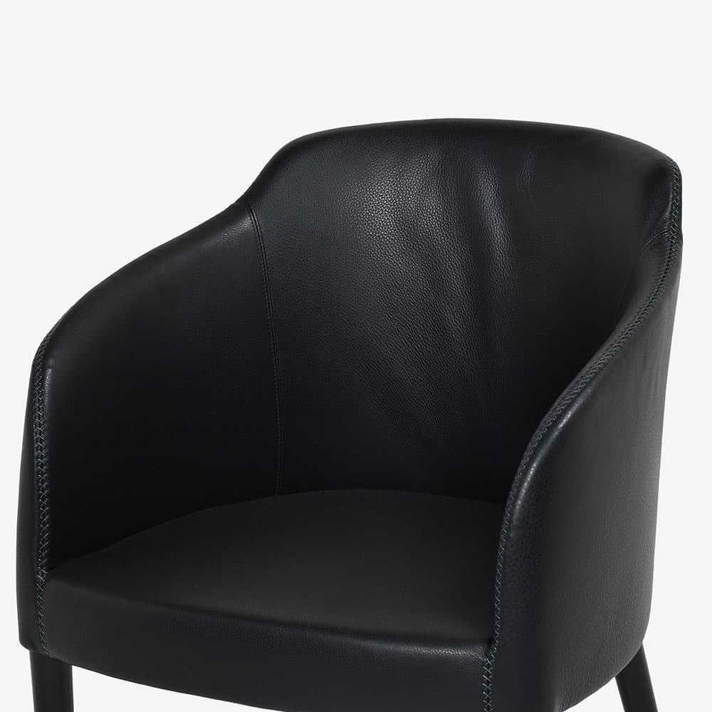 erba（エルバイタリア）ダイニングチェア「エモジオーネ2」肘付き 革#Cブラック色