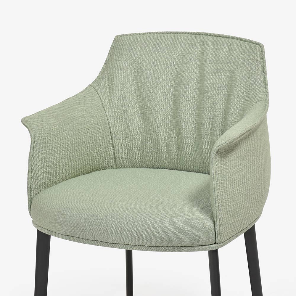 PoltronaFrau（ポルトローナ・フラウ）ダイニングチェア（アーム付き）「アーチボルドラージ」布ピスタチオ色　#C Pistachio