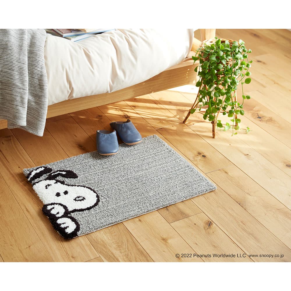 マット「スヌーピー チラリマット」 65x45cm PEANUTS(ピーナッツ)