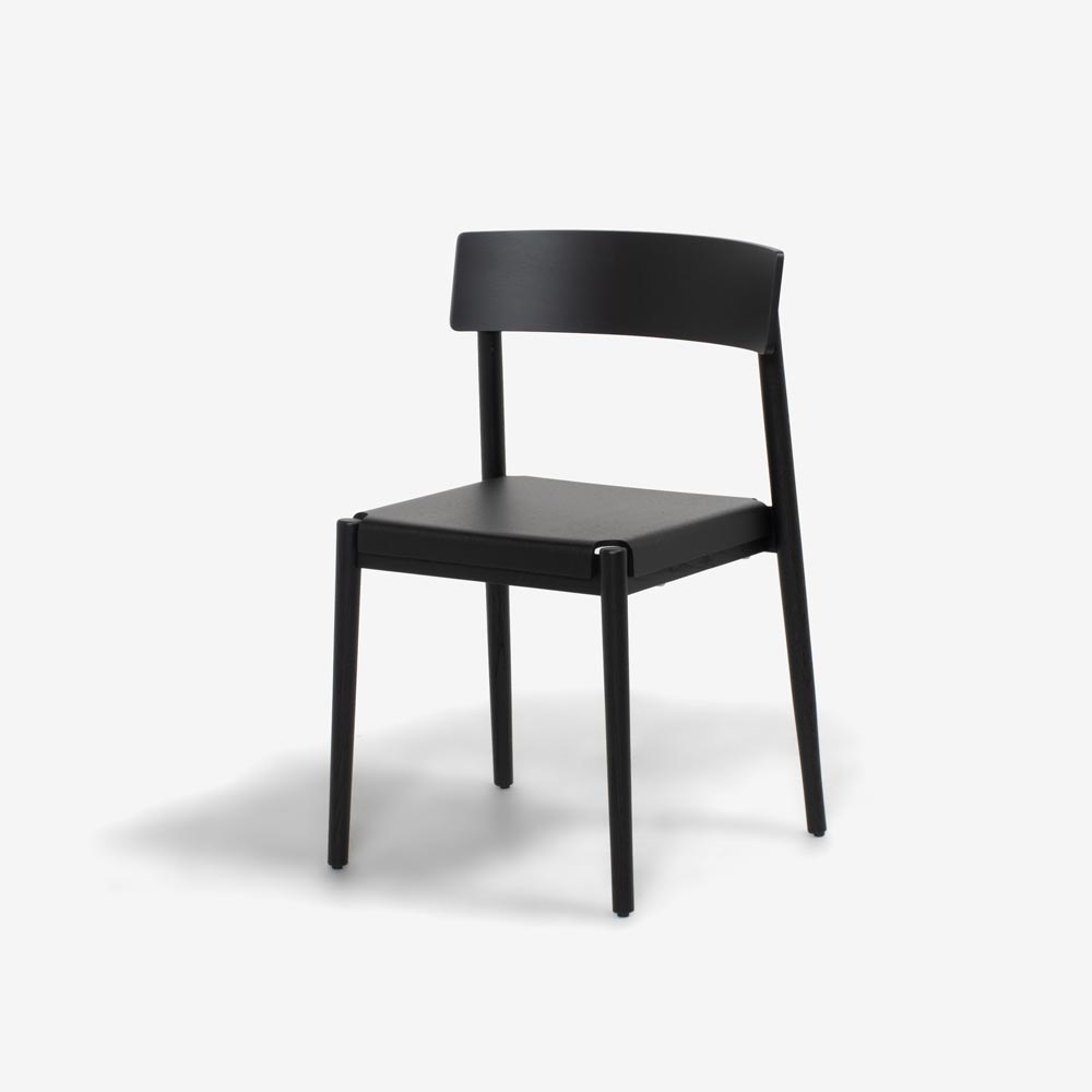 Calligaris（カリガリス）ダイニングチェア「スキャンディア CS2027」板座マットブラック色