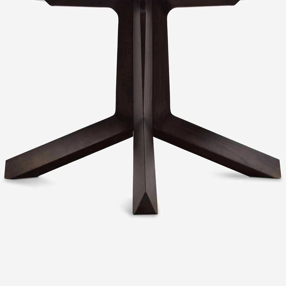 PoltronaFrau（ポルトローナ・フラウ）ダイニングテーブル 「オセロ」八角形 大理石アラベスカート 脚アッシュ材モカ色
