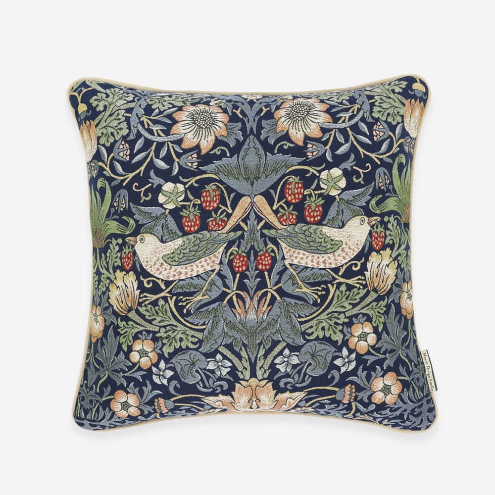 クッションカバー「いちご泥棒」ブルー 45cm角 Morris Design Studio(モリス)