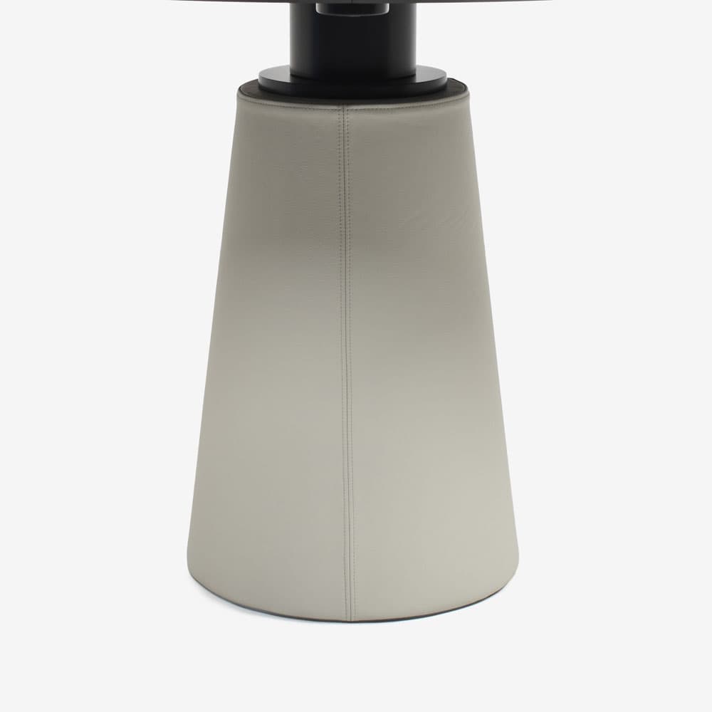 PoltronaFrau（ポルトローナ・フラウ）ダイニングテーブル 「メサドゥーエ」円形 直径120cm 革ベージュ色
