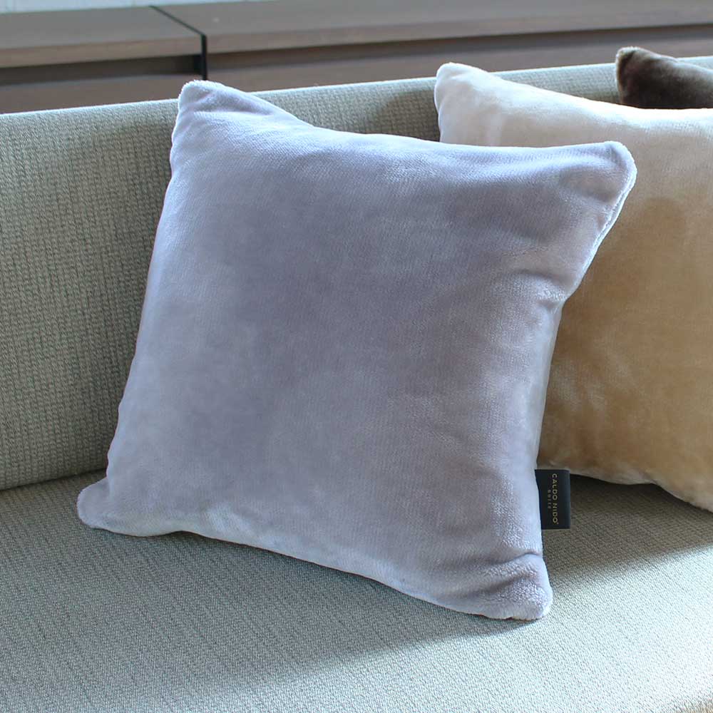 クッション「カルドニード ノッテ3」シルバー 全2サイズ