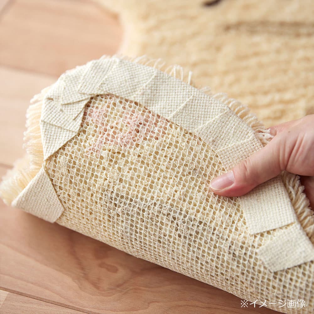 ラグ「スコスワリ」クリーム 72ｘ70cm