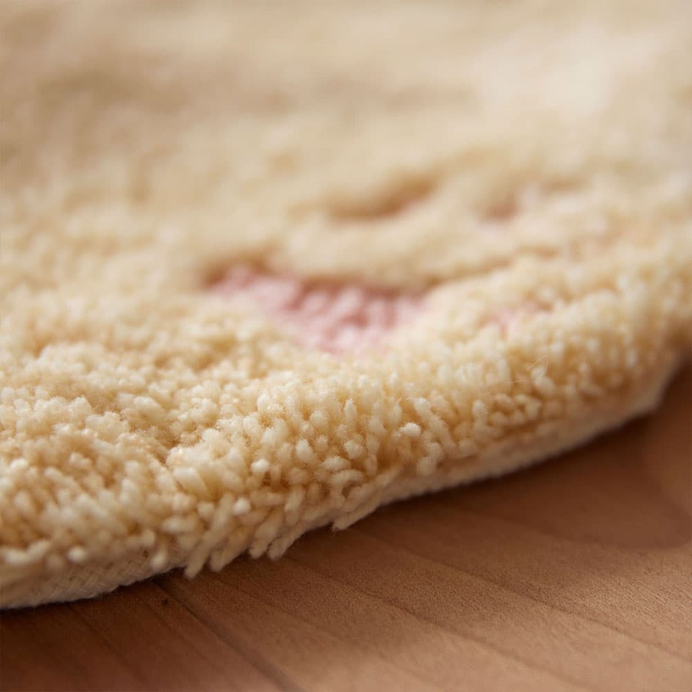 ラグ「スコスワリ」クリーム 72ｘ70cm