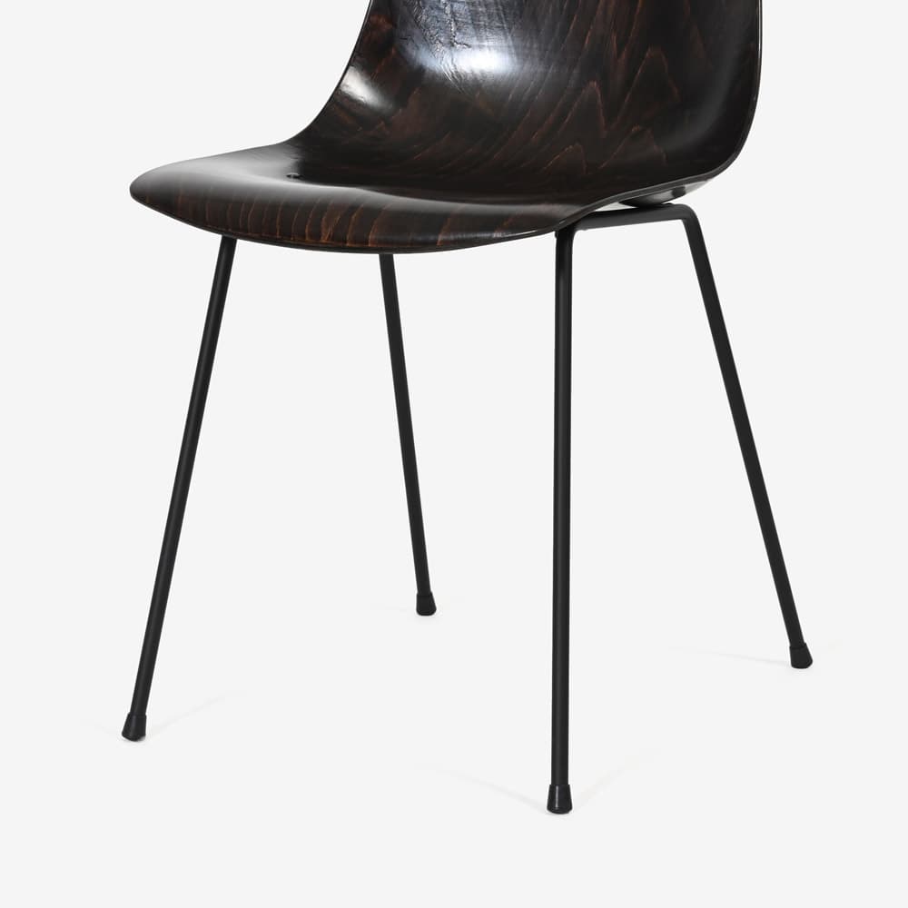 ligne roset（リーン・ロゼ）ダイニングチェア「ロゼシーエム131」ダークブラウン色 脚スチール