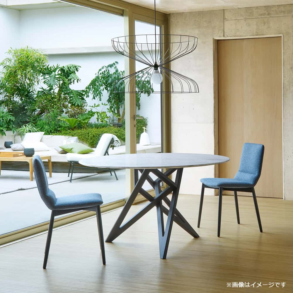 ligne roset（リーン・ロゼ）ダイニングテーブル「ロゼエンネア」セラミック天板 円形 脚ブラック 直径130cm【受注生産品】