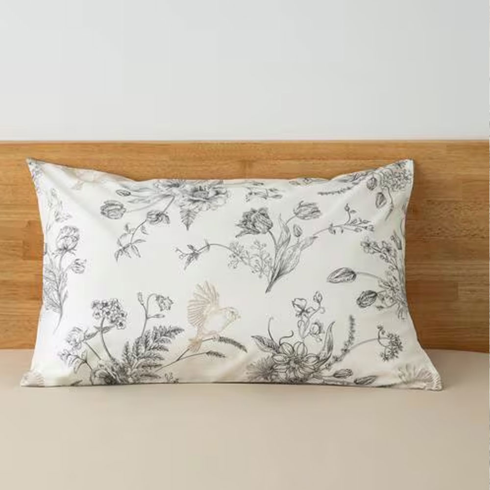 まくらカバー「バードフラワー」ベージュ色