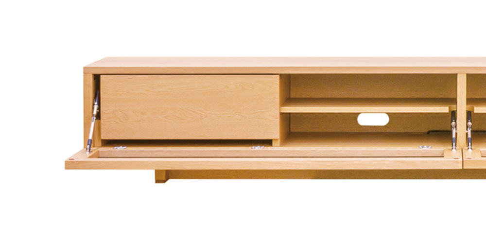 一点ものの木目と色味。ナラ無垢材のこだわり家具