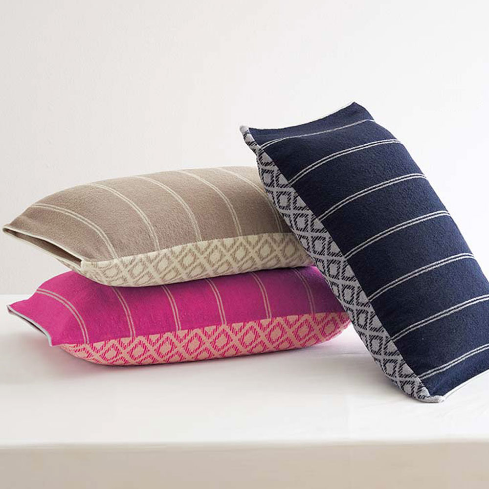 肌触りが良いタオル地の伸縮性抜群のタオルまくらカバー