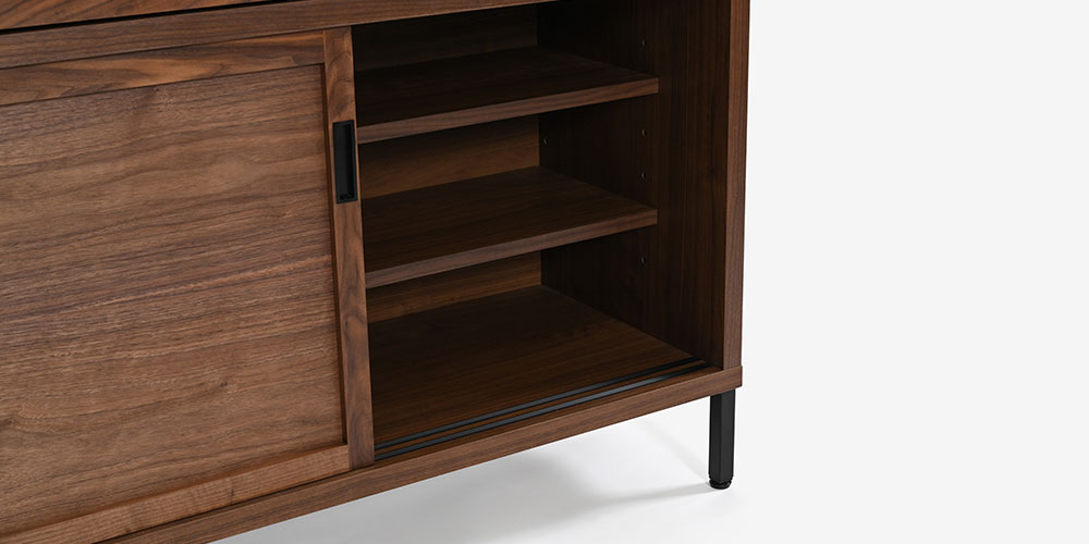 RE.カウンター幅120・WN色・下台板戸内部