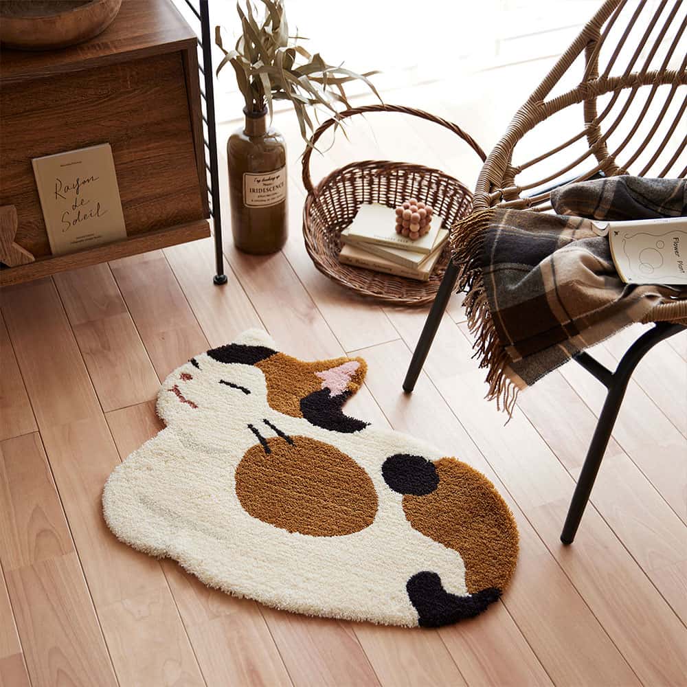 ラグ「コウバコスワリ」ミケ