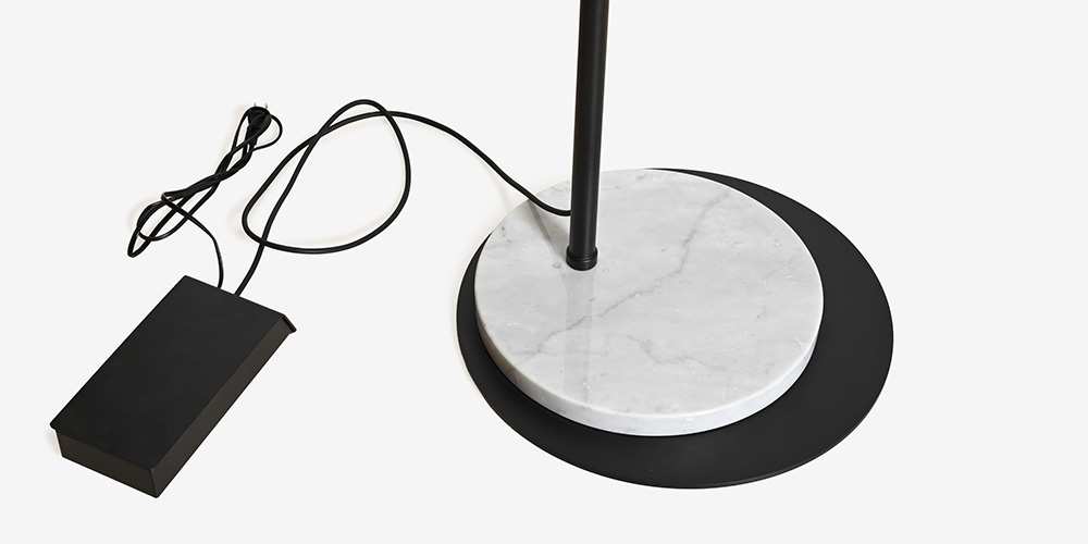 グレード感のある大理石ベース