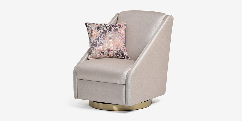 アームチェア「Cirrus シラス」の斜め