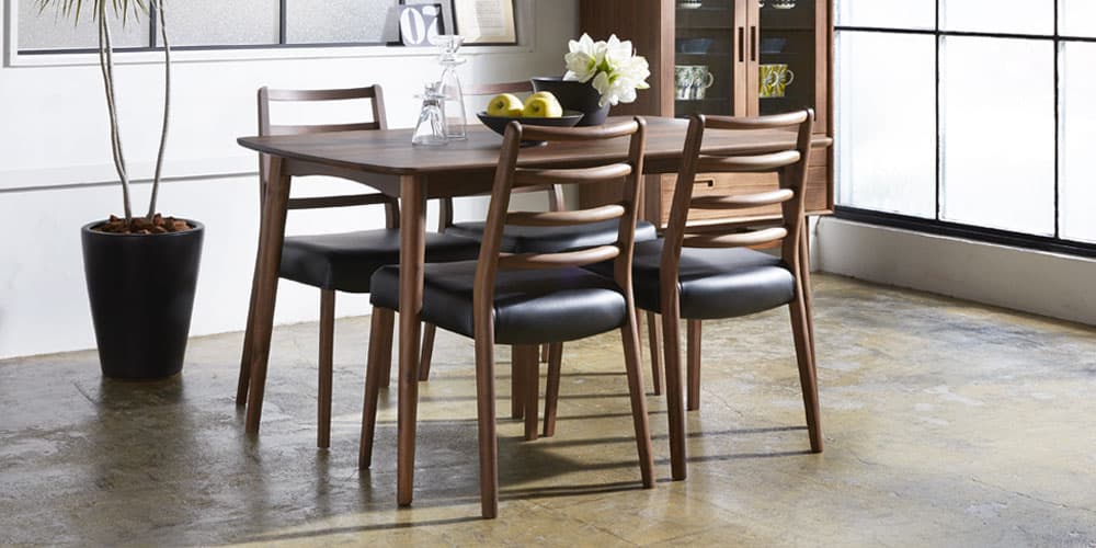 ダイニングセット「シネマ2」ウォールナット材のコーディネートイメージ