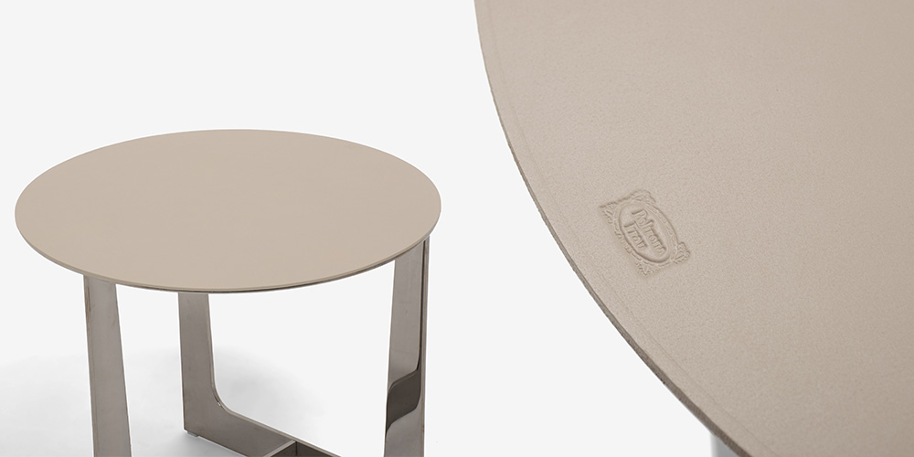 PoltronaFrau（ポルトローナ・フラウ）サイドテーブル「Ilary イラリー H45」丸53cm 革ライトグレー天板画像