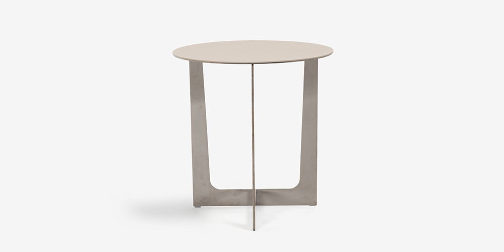 PoltronaFrau（ポルトローナ・フラウ）サイドテーブル「Ilary イラリー H55」丸53cm 革ライトグレー正面画像