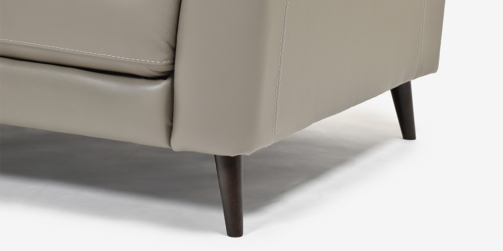 ソファ 2.5人掛け「ワルツ」幅194cm 半革#J-772A トープ色 足元アップ画像