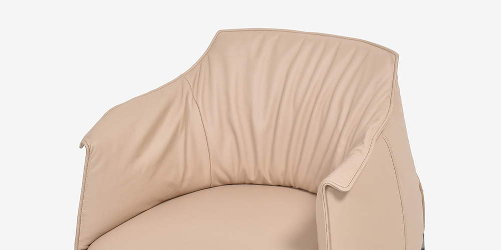 「アーチボルド」革ベージュ色の背もたれ