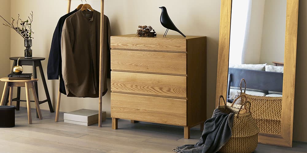 リビングチェスト「レッチェ」幅80cm ホワイトオーク材のコーディネートイメージ