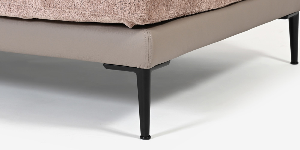 コーナーカウチソファ「メダ」金属の脚部