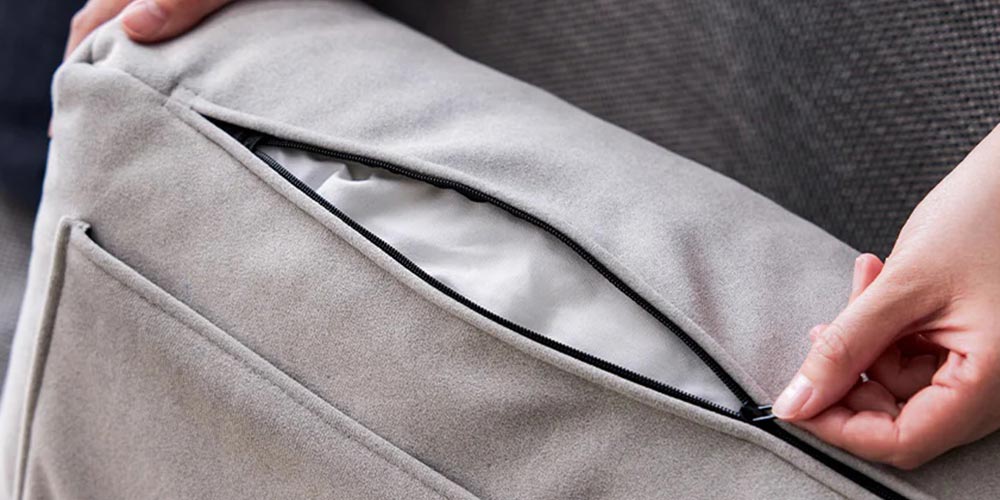 ヘッドレスト「ペットフレンドリー ごろ寝ソファ用」のクッション部ファスナーアップ