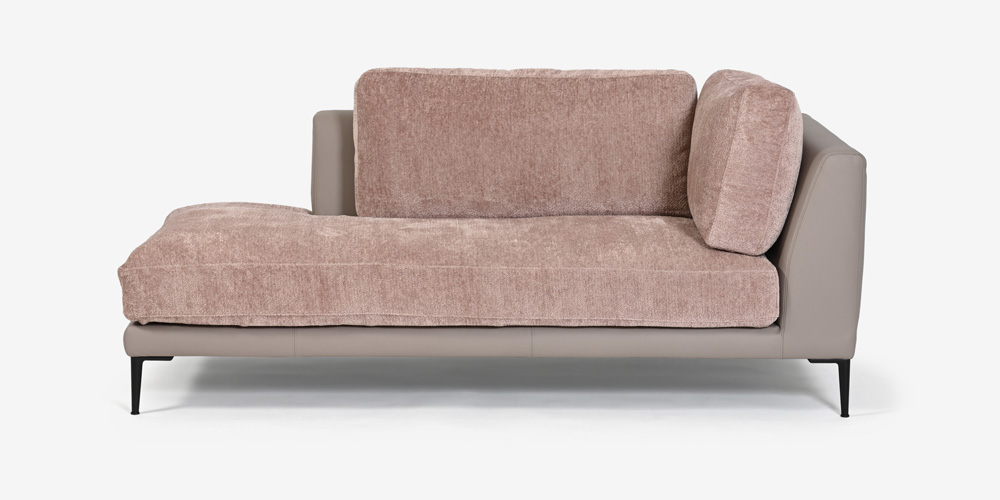 スタイリッシュなフォルムのコーナーカウチソファ「メダ」