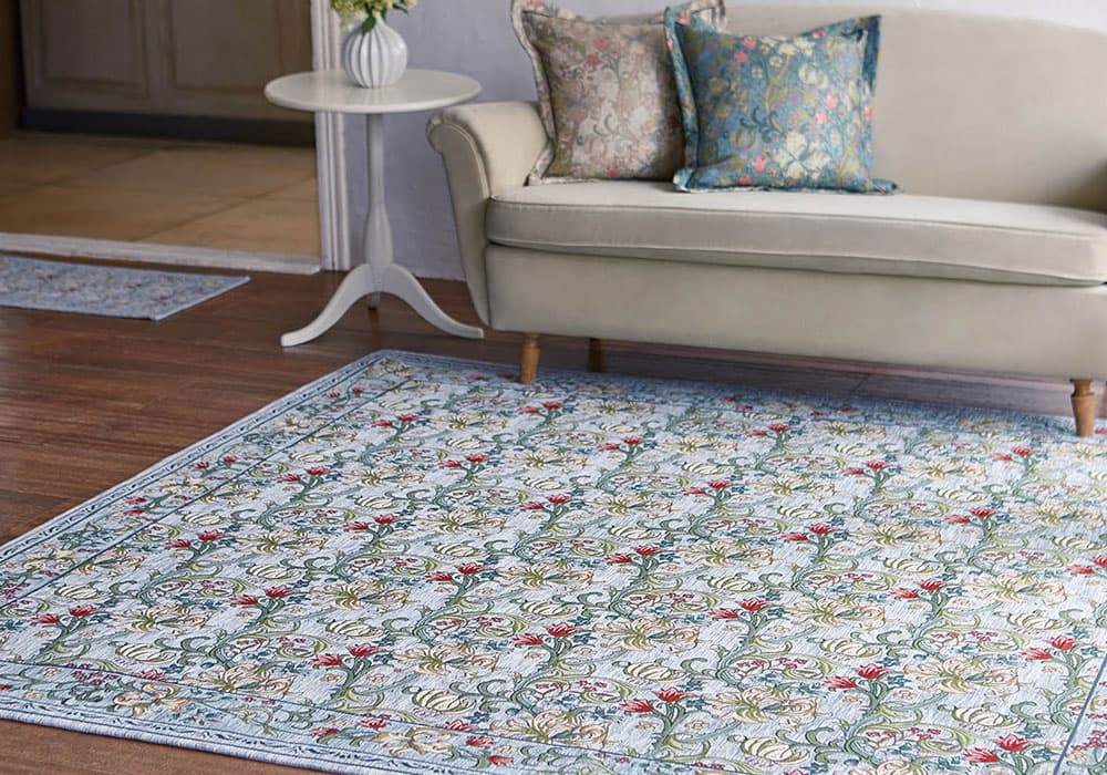 ラグ「ゴールデンリリーマイナー」ブルーコーディネートイメージ