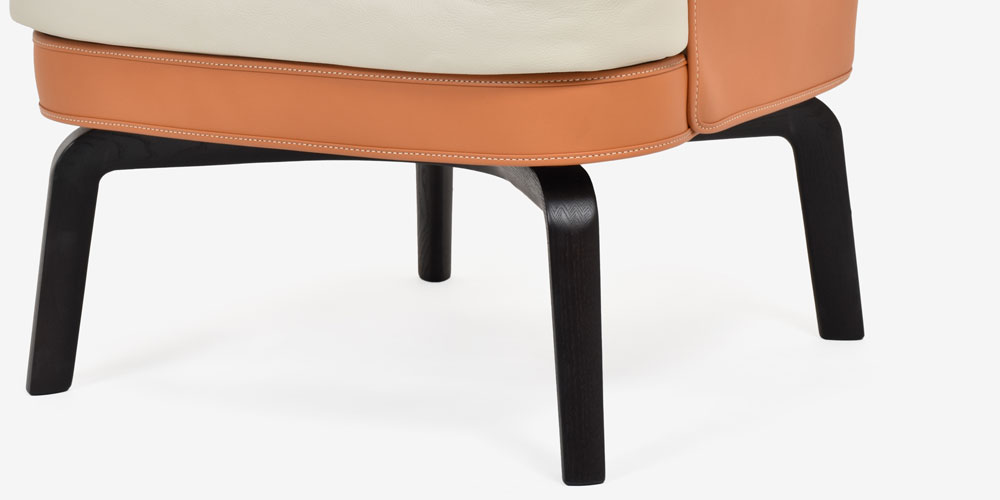 アームチェア「ニヴォラ」の脚部