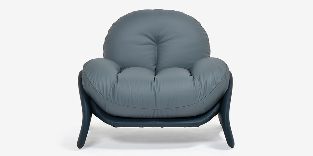 アームチェア「スクワッシュ」の正面