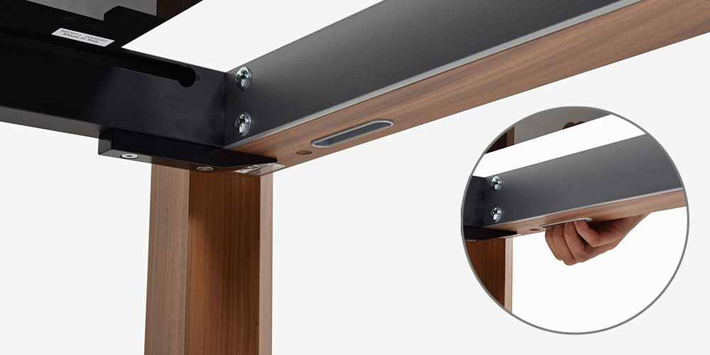 カリガリス「Omnia CS4058-R」のフレーム裏の手掛け部分