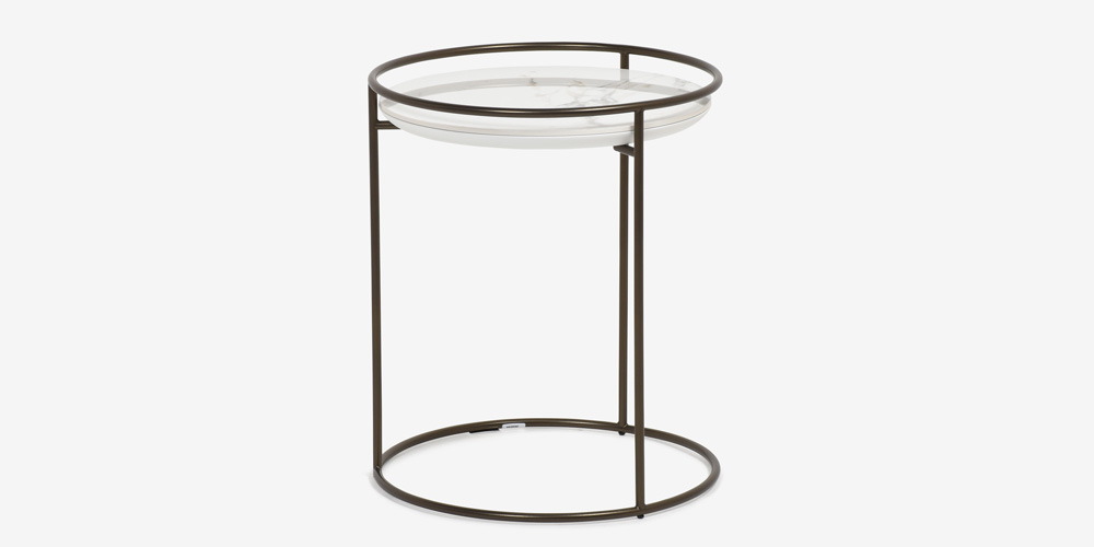 洗練されたディテールと汎用性　サイドテーブル「アトーロ」