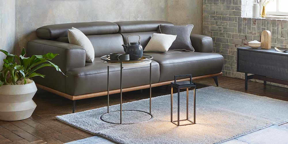 LEDポータブルスタンド「Home Solar」BKのコーディネートイメージ