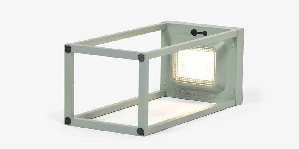 LEDポータブルスタンド「Home Solar」SGの光源パネル