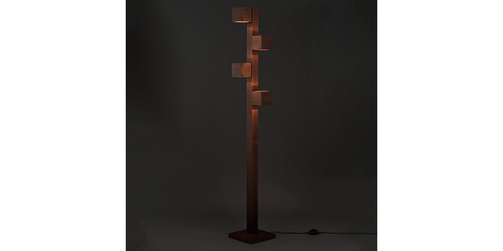 LEDフロアスタンド「F3180LE-WN」ウォールナット材 高さ170cm　横から見た画像