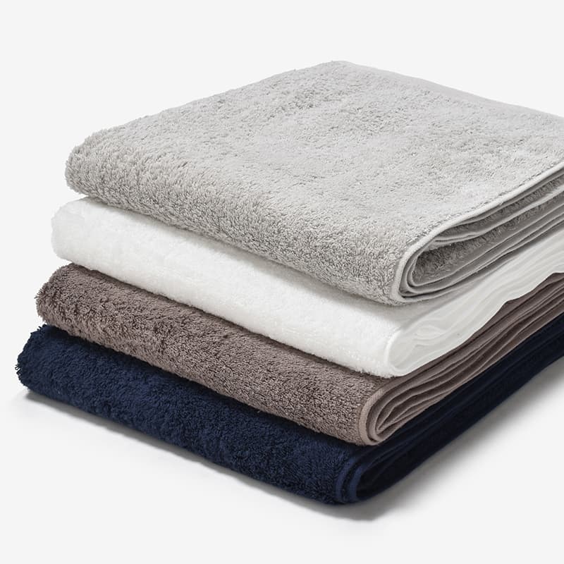 『Hotman』と大塚家具のコラボレーションから生まれた『アルテナタオル』